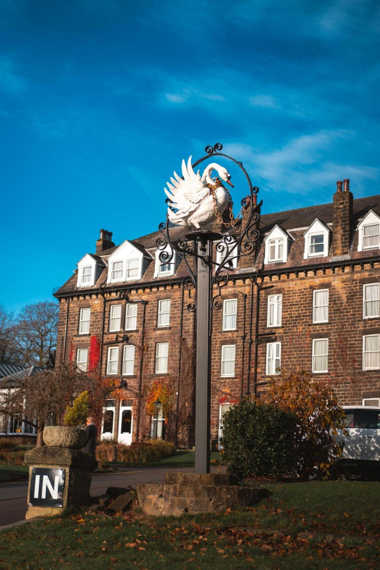 Old Swan Hotel ฮาร์โรเกต ภายนอก รูปภาพ